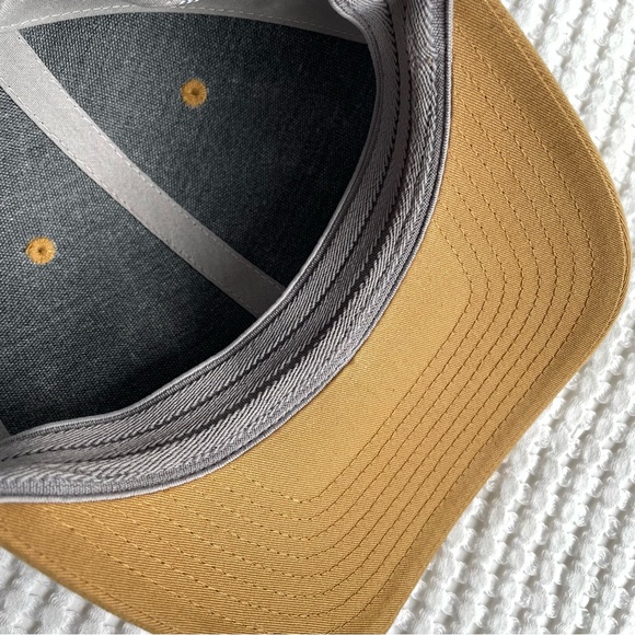 Columbia Baseball Cap Hat 🧢 - Picture 6 of 7